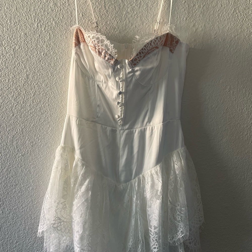 Elegant White Lace Mini Dress